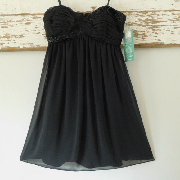 London Style Nights Black Cocktail Dress Strapless Womens 12 Chiffon Flowing NWT - Picture 12 of 12